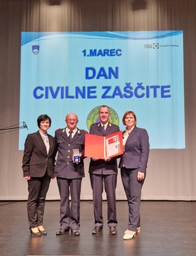 Dan civilne zaščite županja z nagrajenci (1)
